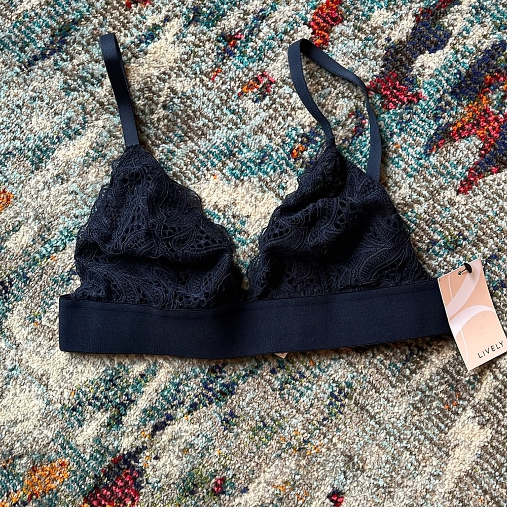 NWT Lively bralette